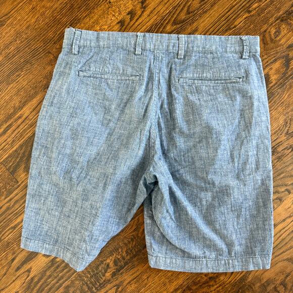 GAP Bermuda Shorts 30x10" Cotton Lightweight Chambray Mens - Picture 2 of 3